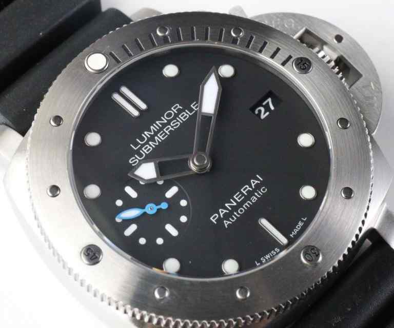 vs 沛纳海PAM00682-细节图4