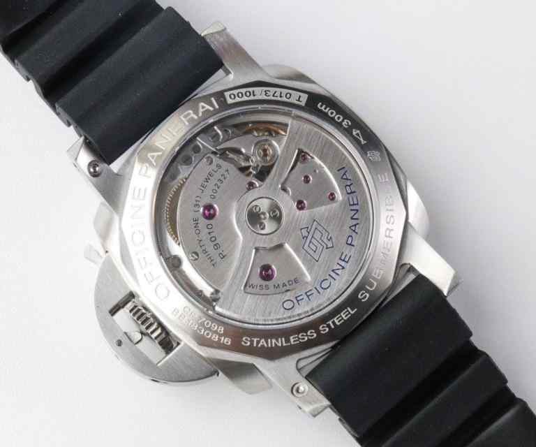 vs 沛纳海PAM00682-细节图8