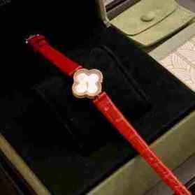 VCA梵克雅宝复刻酒红_美洲鳄鱼皮表带_原装瑞士1042同型号石英机芯