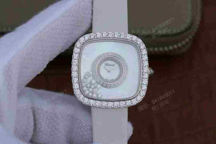 KG萧邦复刻快乐钻_女士方型腕表_5钻_石英机芯_37.85x37.85毫米