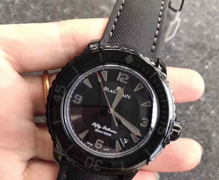 zf宝珀五十寻黑武士-细节图3