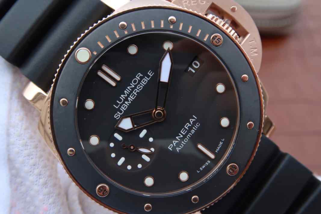 ZF厂沛纳海pam00684_新品玫瑰金_男士机械_胶带手表 42MM