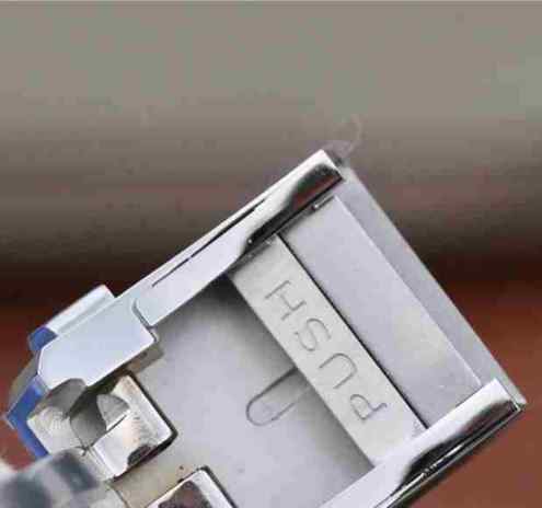 om厂百年灵AB2010121B1S1-细节图1