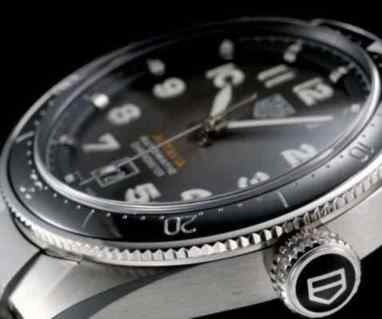 精仿豪格泰男款雅手表-细节图3