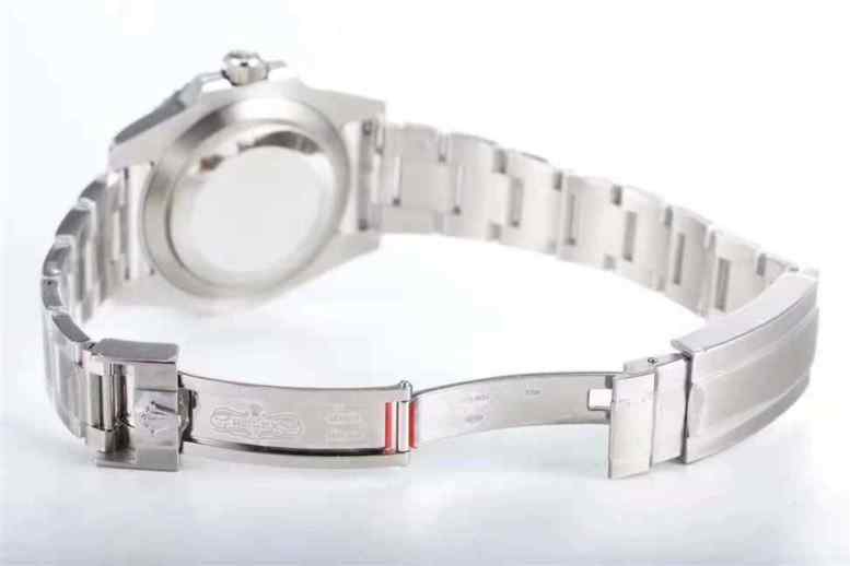 AR厂复刻劳力士绿水鬼手表_904L_3135机械机芯_40毫米