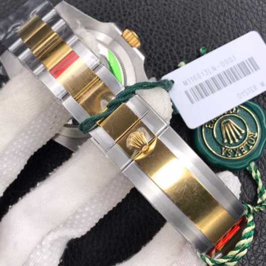 VS劳力士黑水鬼3235-细节图1