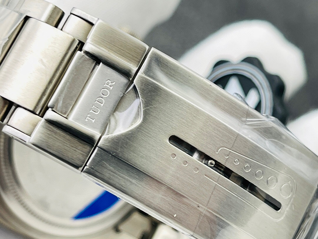 广州顶级复刻帝舵手表-细节图9